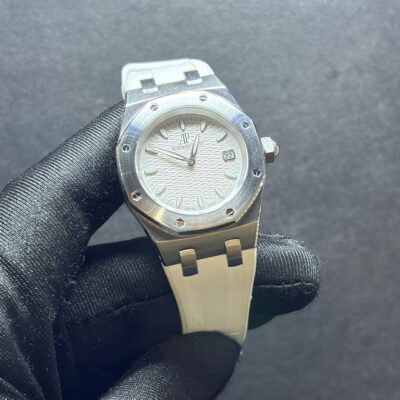 Audemars Piguet Royal Oak Ladies 33mm Quartz 67620ST
