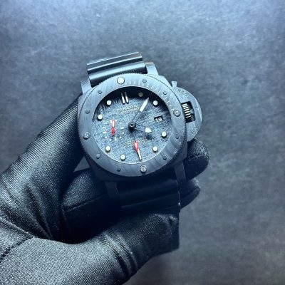 Panerai Pam01039 47mm Submersible Luna Rossa CarboTech GMT America's Cup Edition