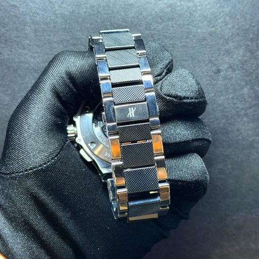 Hublot Big Bang Chronograph 44mm On Bracelet 301.SB.131.SB (Rare to find one with bracelet)