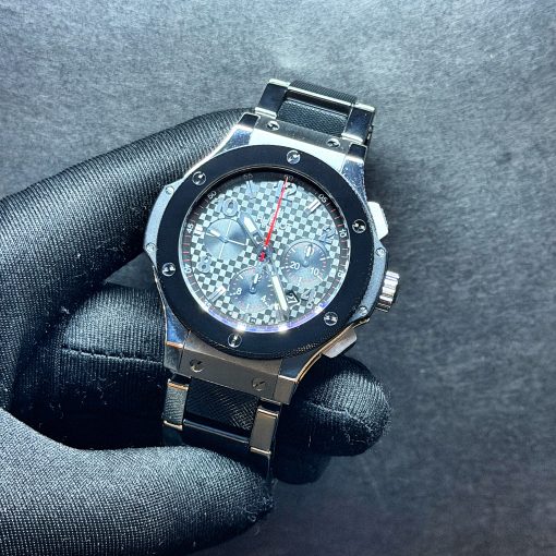 Hublot Big Bang Chronograph 44mm On Bracelet 301.SB.131.SB (Rare to find one with bracelet)