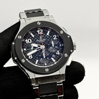 Hublot Big Bang Chronograph 44mm On Bracelet 301.SB.131.SB (Rare to find one with bracelet)