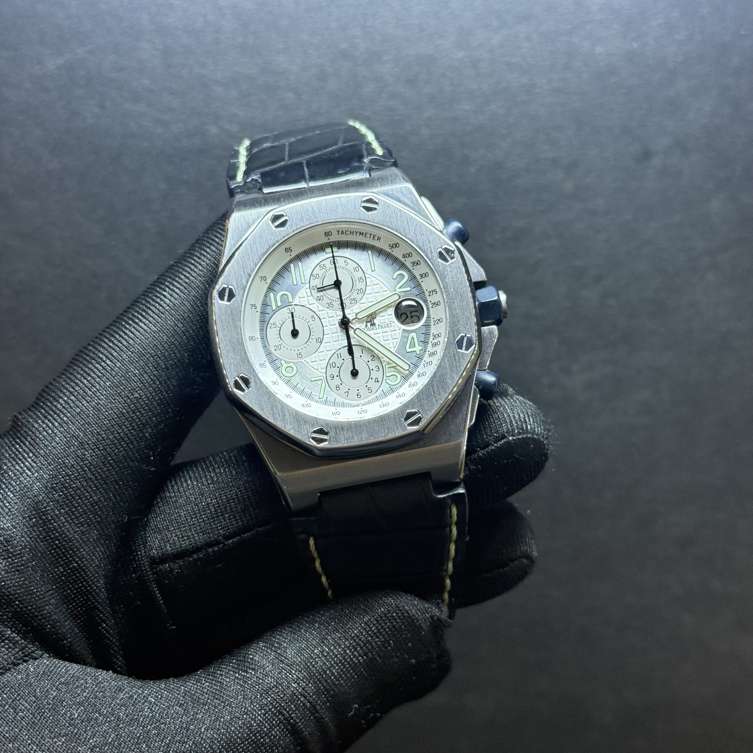 Rare Audemars Piguet Offshore Silver Themes 25770ST, With Straight Lugs.