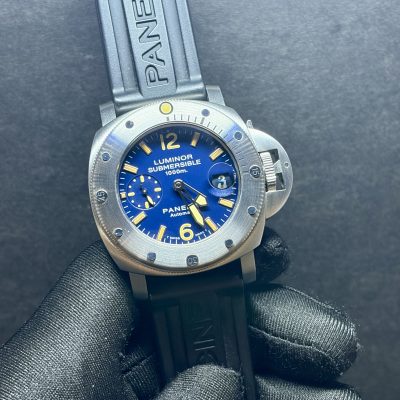 Panerai Submersible 1000m La Bomba Pam00087G