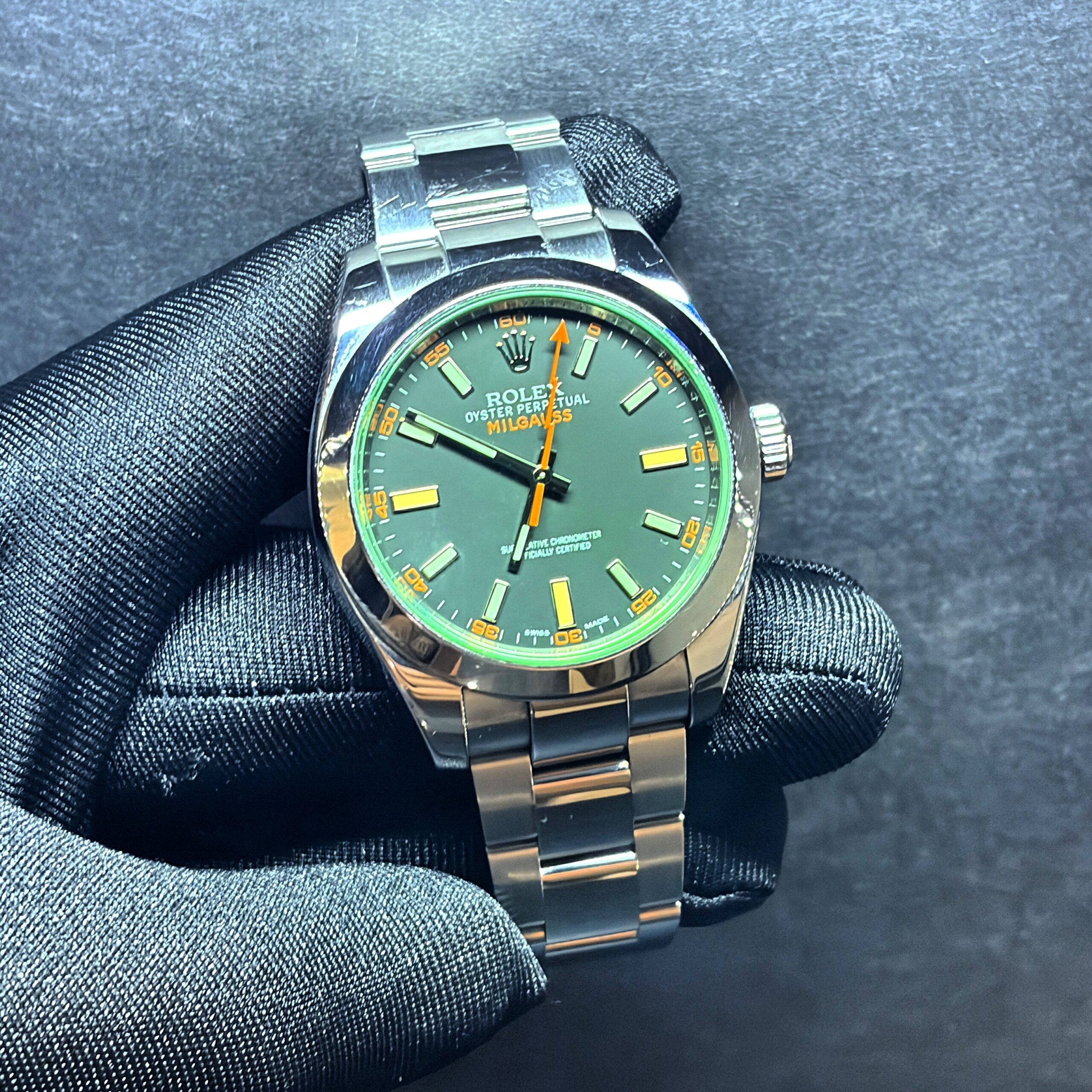 Rolex Milgauss Green Crystal 116400GV (2013)