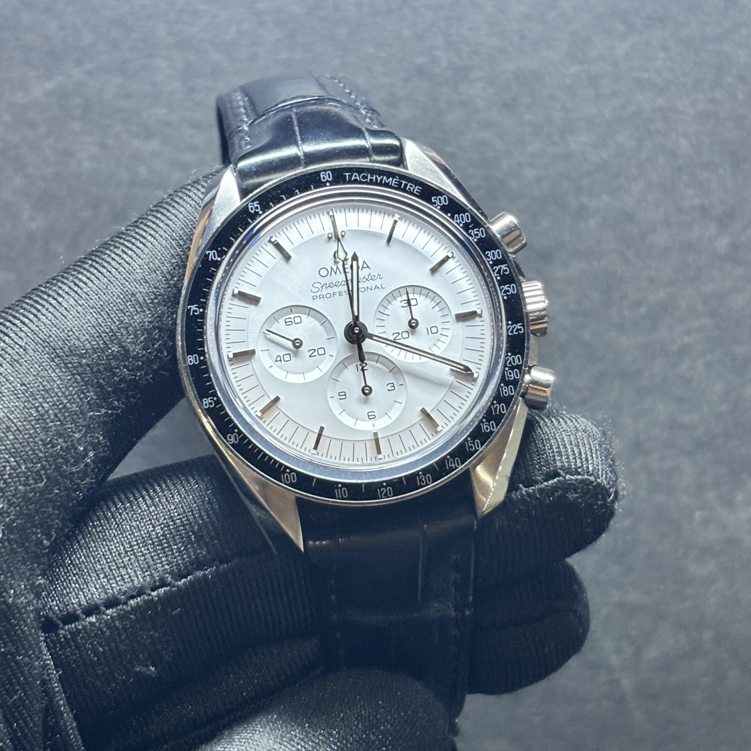 Omega Speedmaster Moonwatch Canopus Gold 42mm