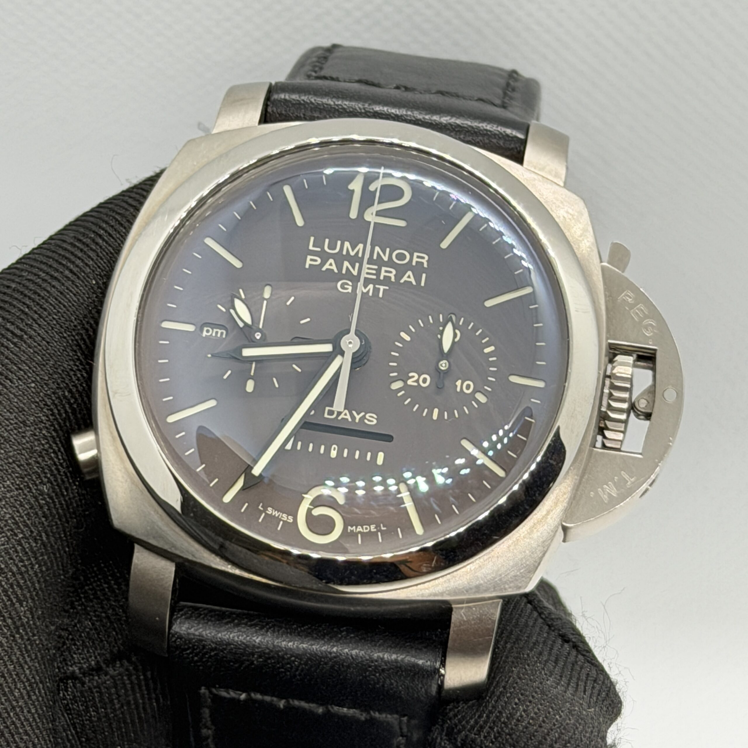 Panerai Luminor Chrono Monopulsante 8 Day GMT Titanium Watch PAM00311 - Image 2