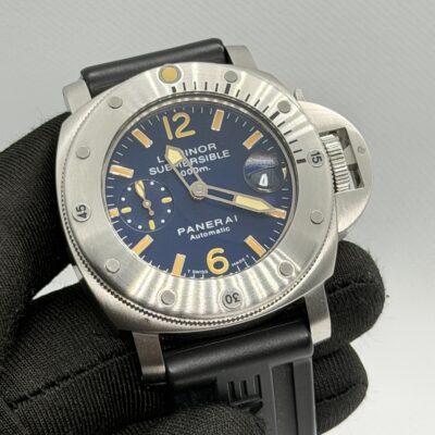 Panerai Submersible Pam00087G aka La Bomba (Rare)