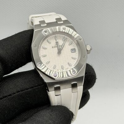Audemars Piguet Royal Oak Ladies 33mm Quartz 67620ST
