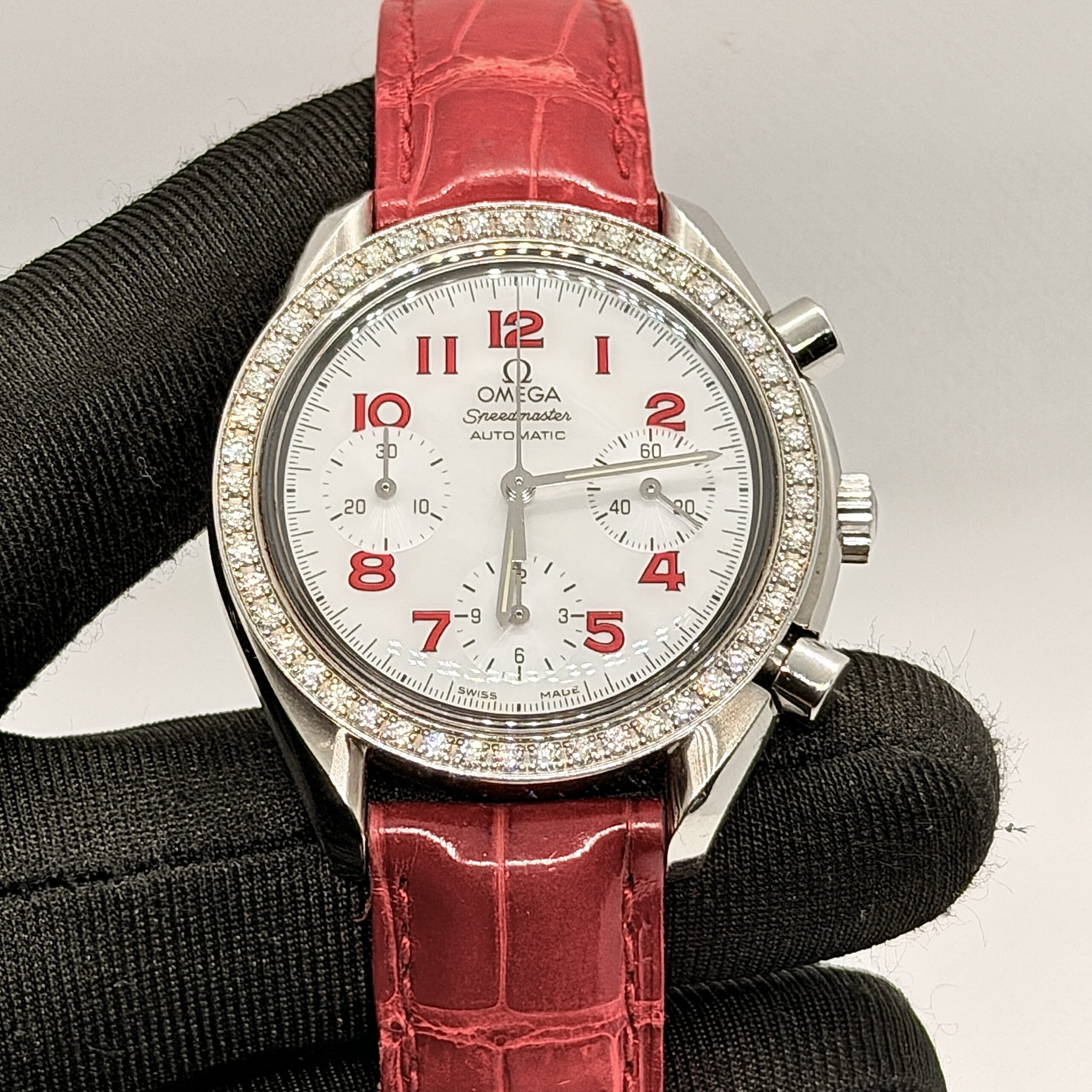 Omega Speedmaster Ladies Diamonds Automatic Red MOP - Image 2
