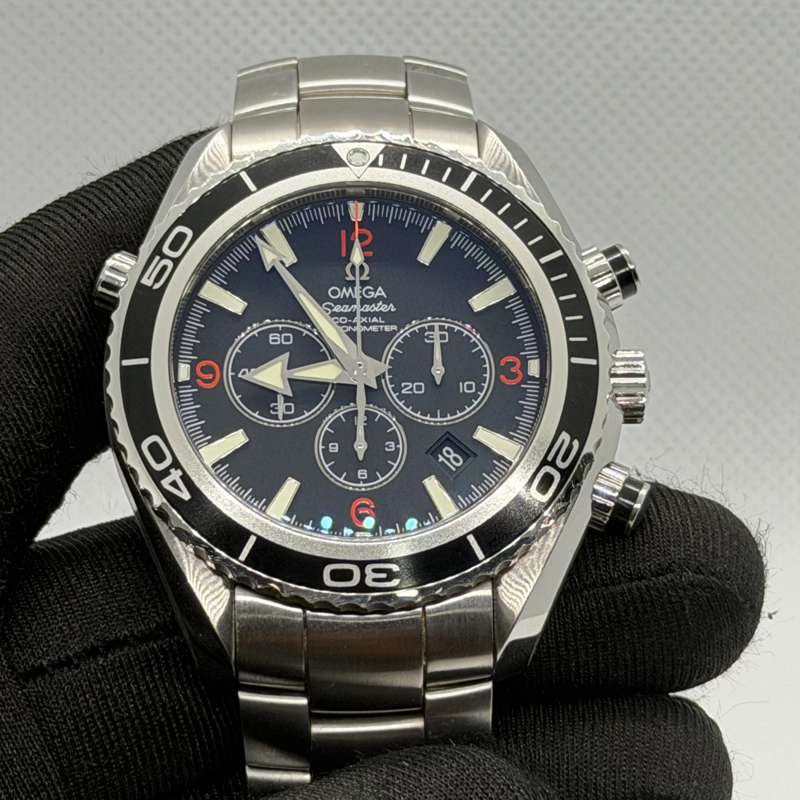 Omega Planet Ocean Chronograph Black 45.5mm - Image 2